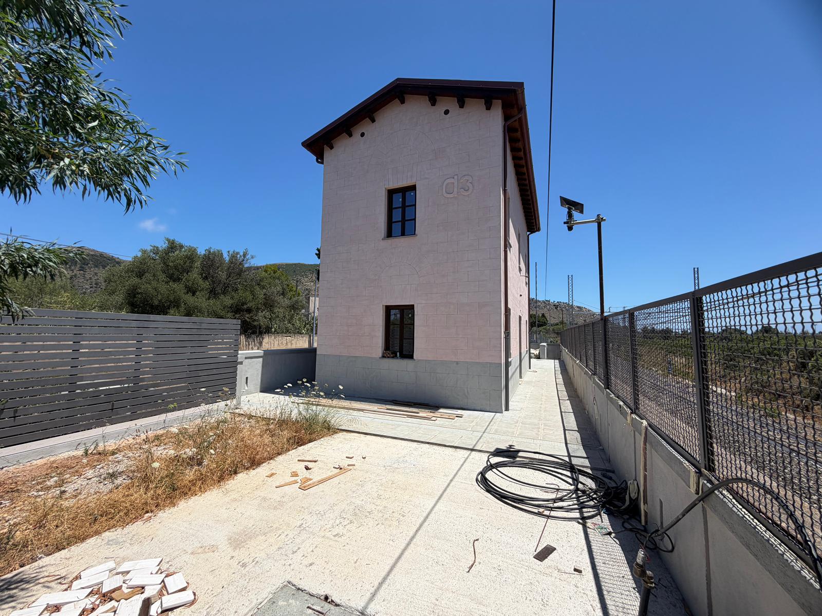 Santa Flavia. Esclusiva casa cantoniera ristrutturata